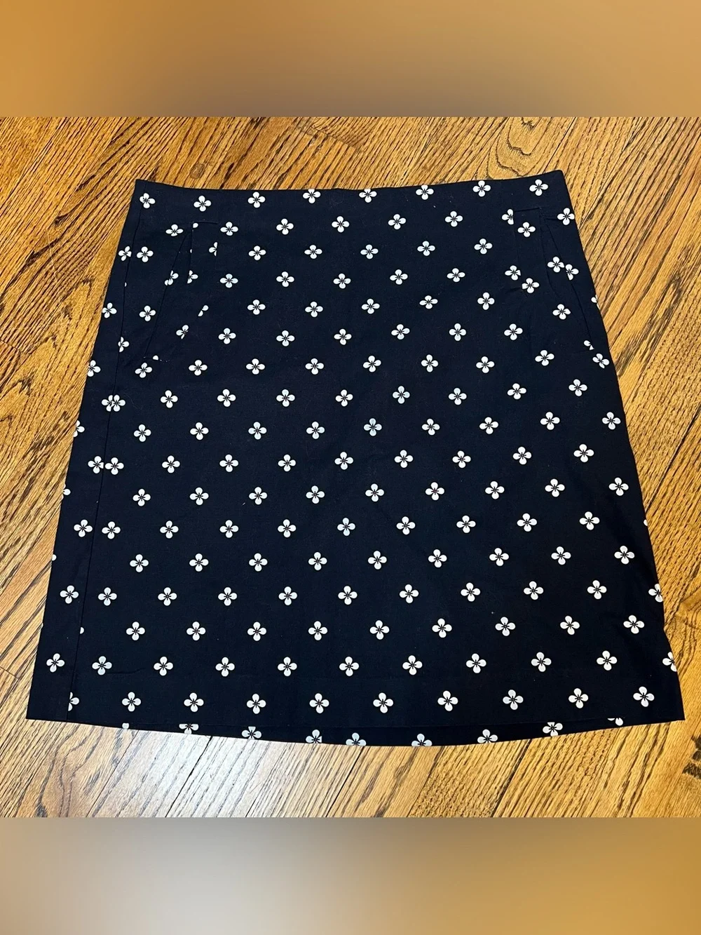 Ann Taylor Womens Size 10 Navy Daisy Flower Straight Skirt Knee Length Work Twee